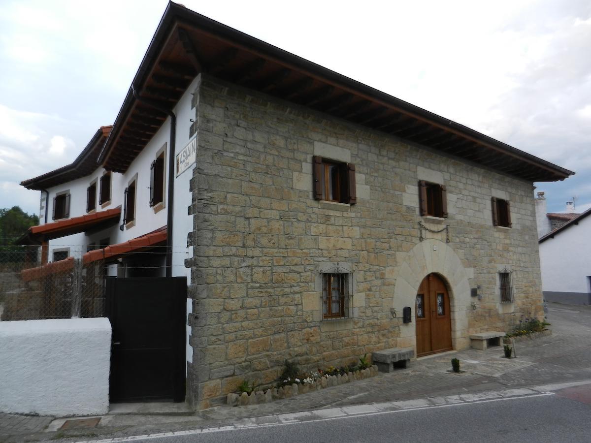 Gasthaus Casa De La Cadena Asiáin Exterior foto